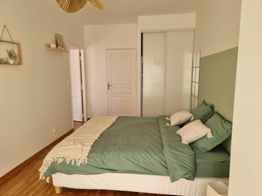 Apartment Chez Sara Et Joan : T2 Hypercentre, Cosy Proximite Gare Orleans